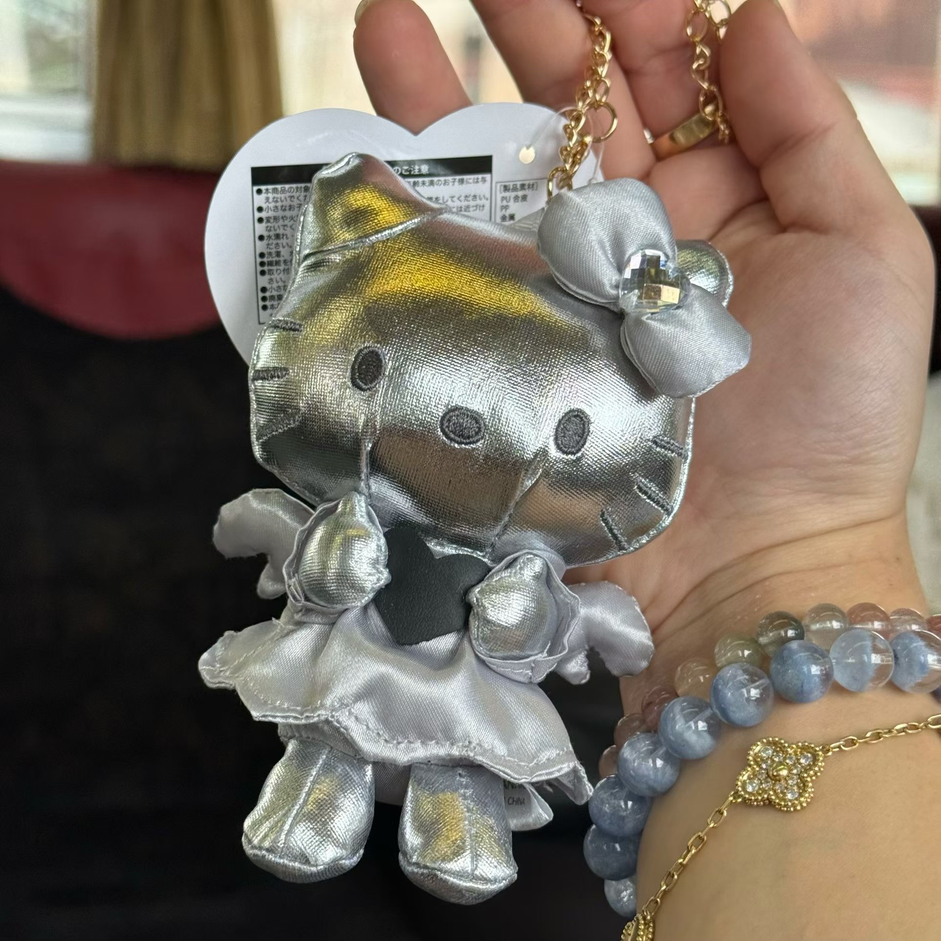 【大阪限定】Hello Kitty 全银抱宝石Kitty钥匙扣玩偶