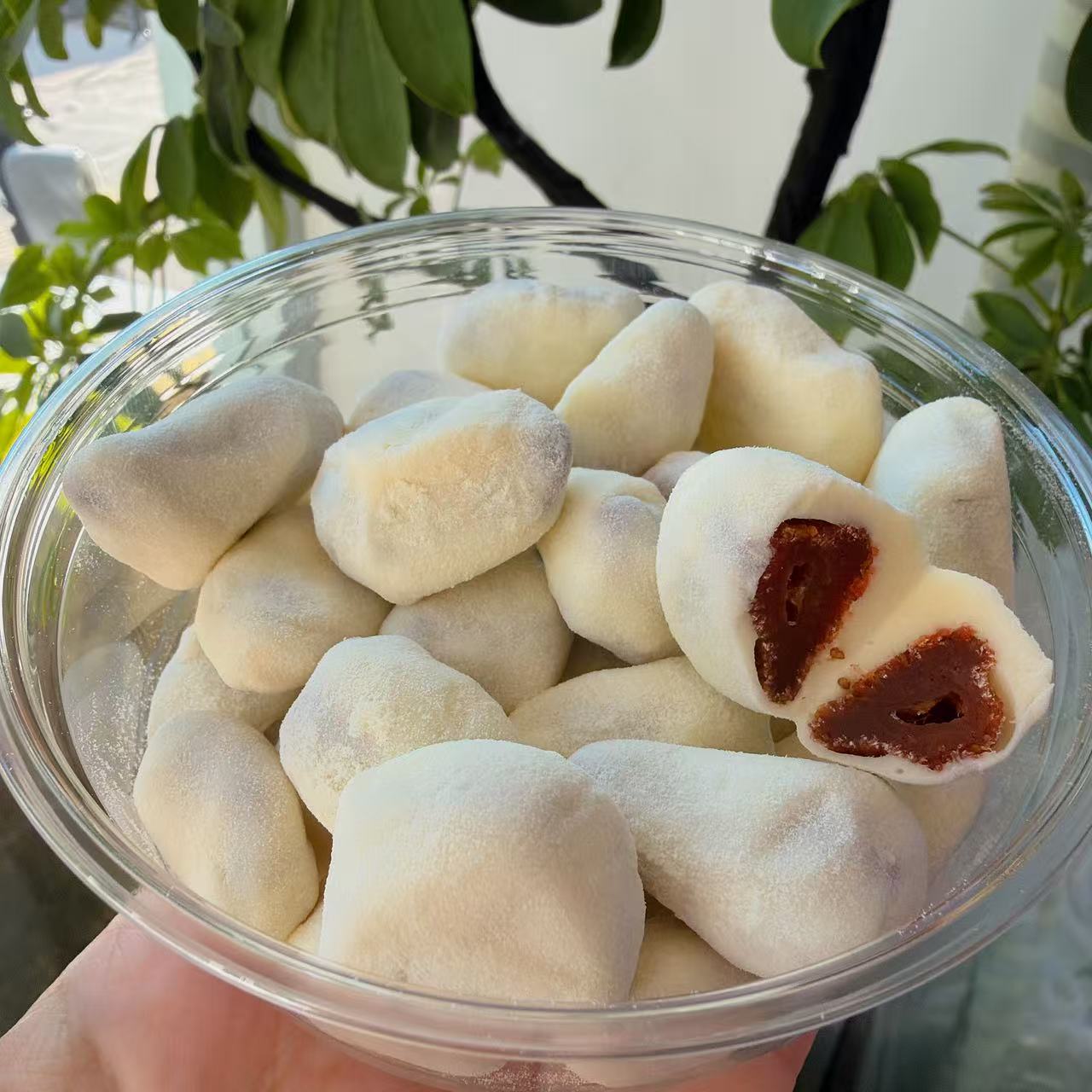 奶呼呼的草莓球（200g）