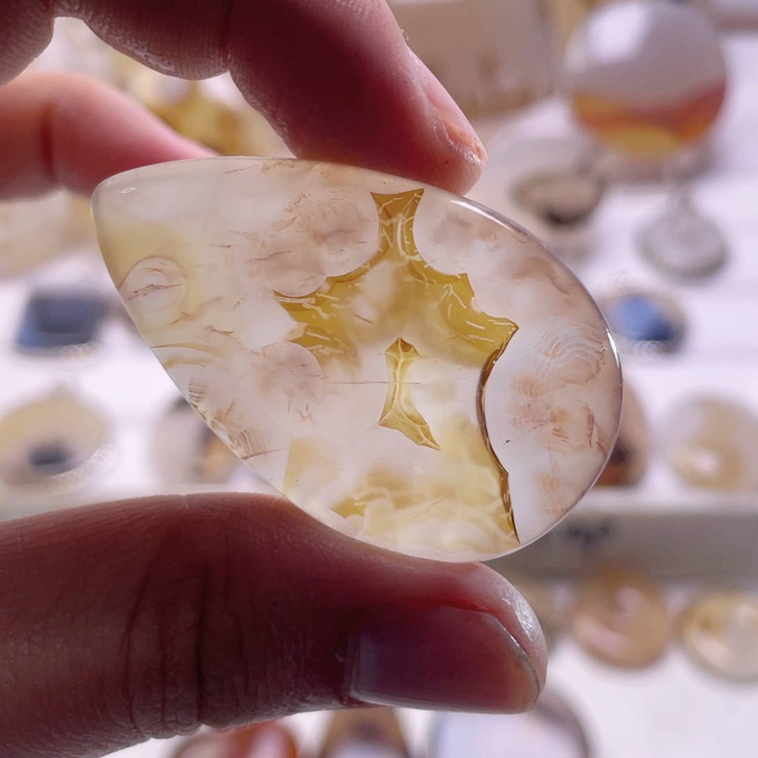 玛瑙/玉髓未镶嵌珠宝奇石