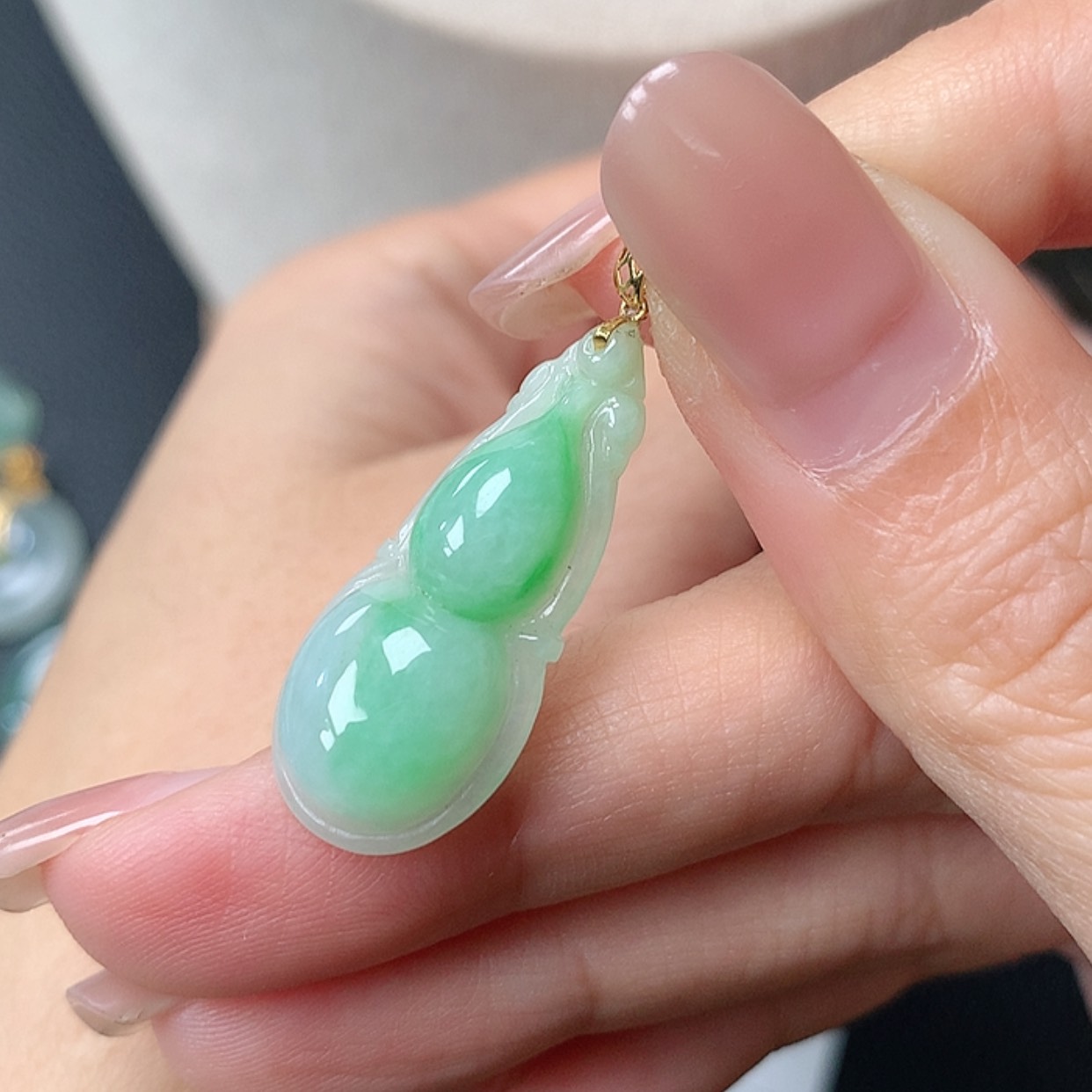 【闪购商品】翡翠吊坠(赠链)18K金镶嵌
