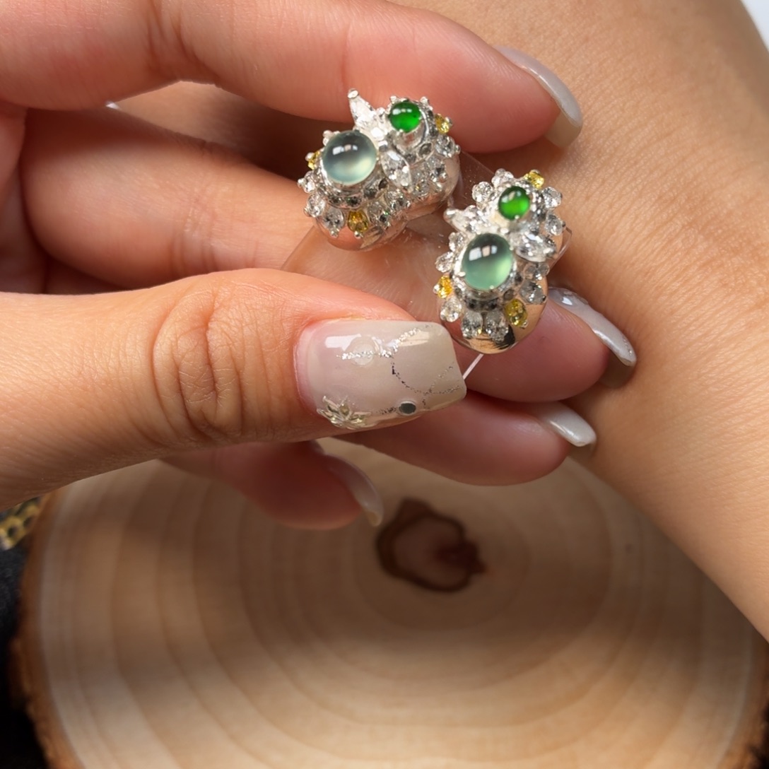 翡翠未镶嵌颈饰蛋面