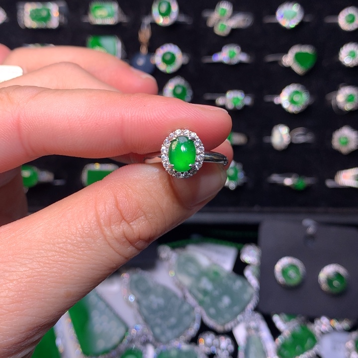 【闪购商品】翡翠银S925镶嵌吊坠(不含链)倩**?天然翡翠