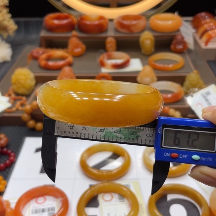 石英质玉（黄龙玉）合金手镯