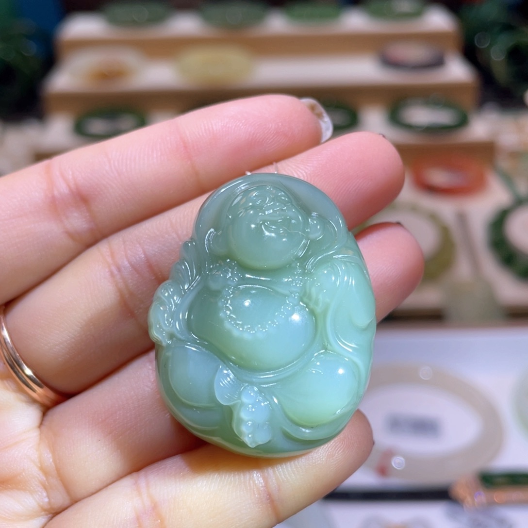 和田玉高品粉青佛公未镶嵌