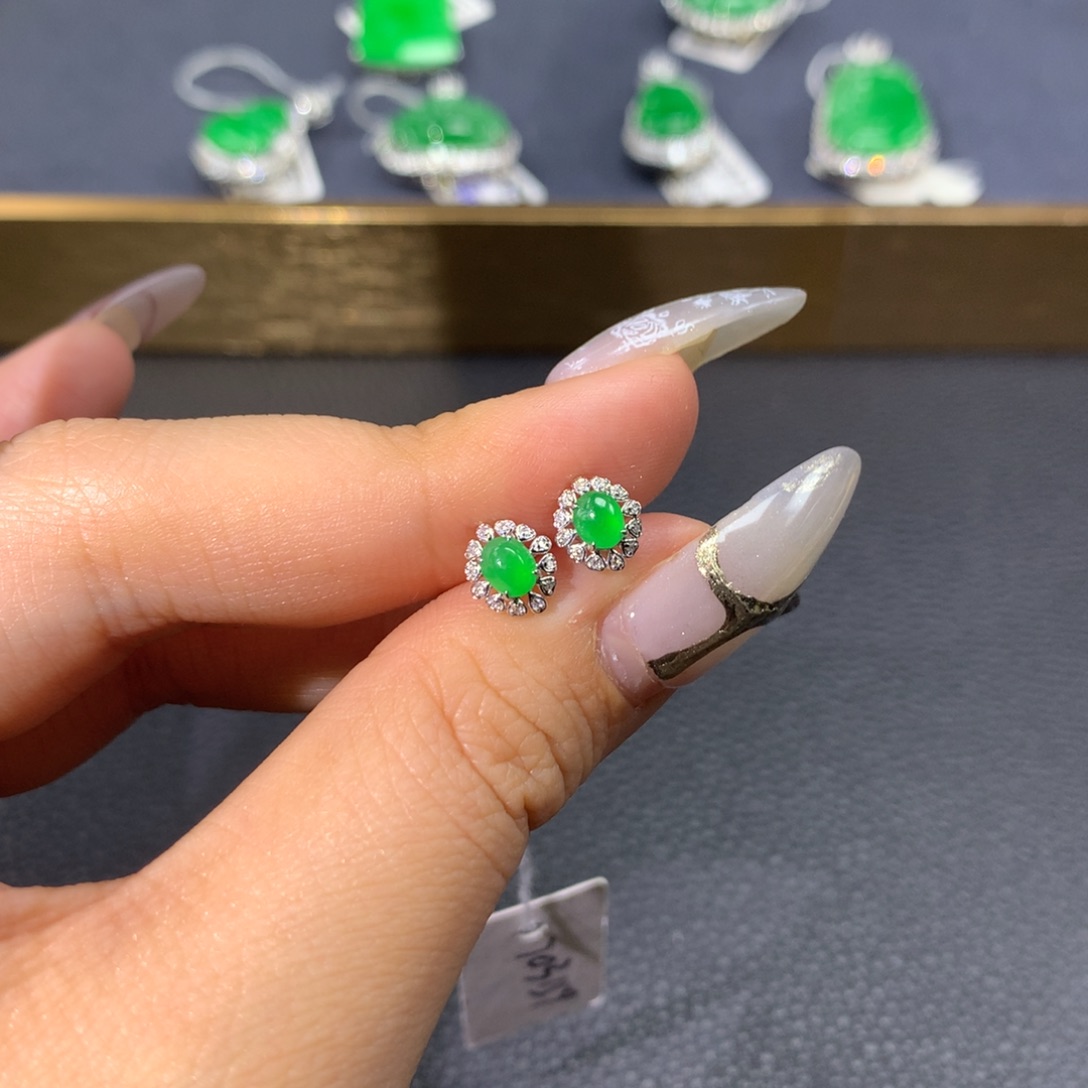 翡翠耳饰18K金镶嵌翡翠