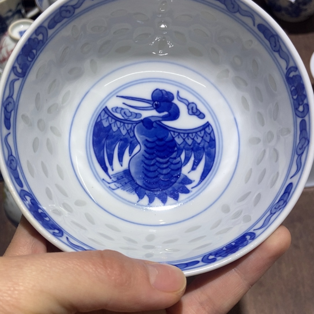 不***儿陶瓷艺术品的制作