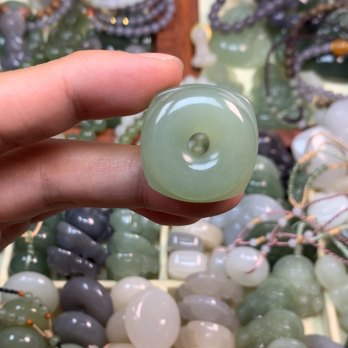 【闪购商品】颈饰未镶嵌和田玉阿**