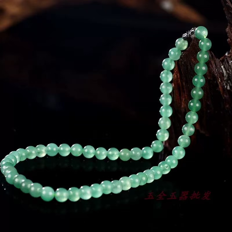 新疆晴水色女款时尚百搭东陵玉卡8MM妈妈项链送人精品多样性发货
