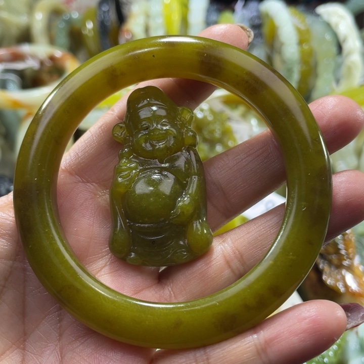 岫玉未镶嵌手镯58