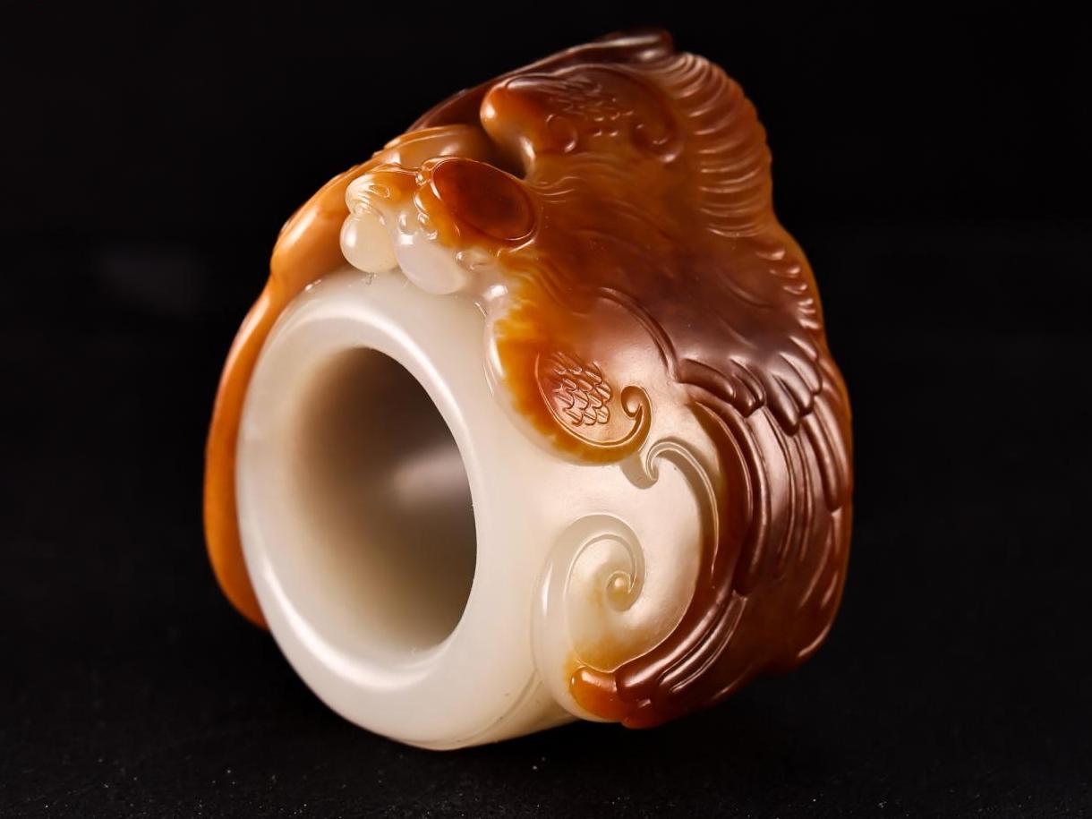 扳指天然美观独特造型和田玉