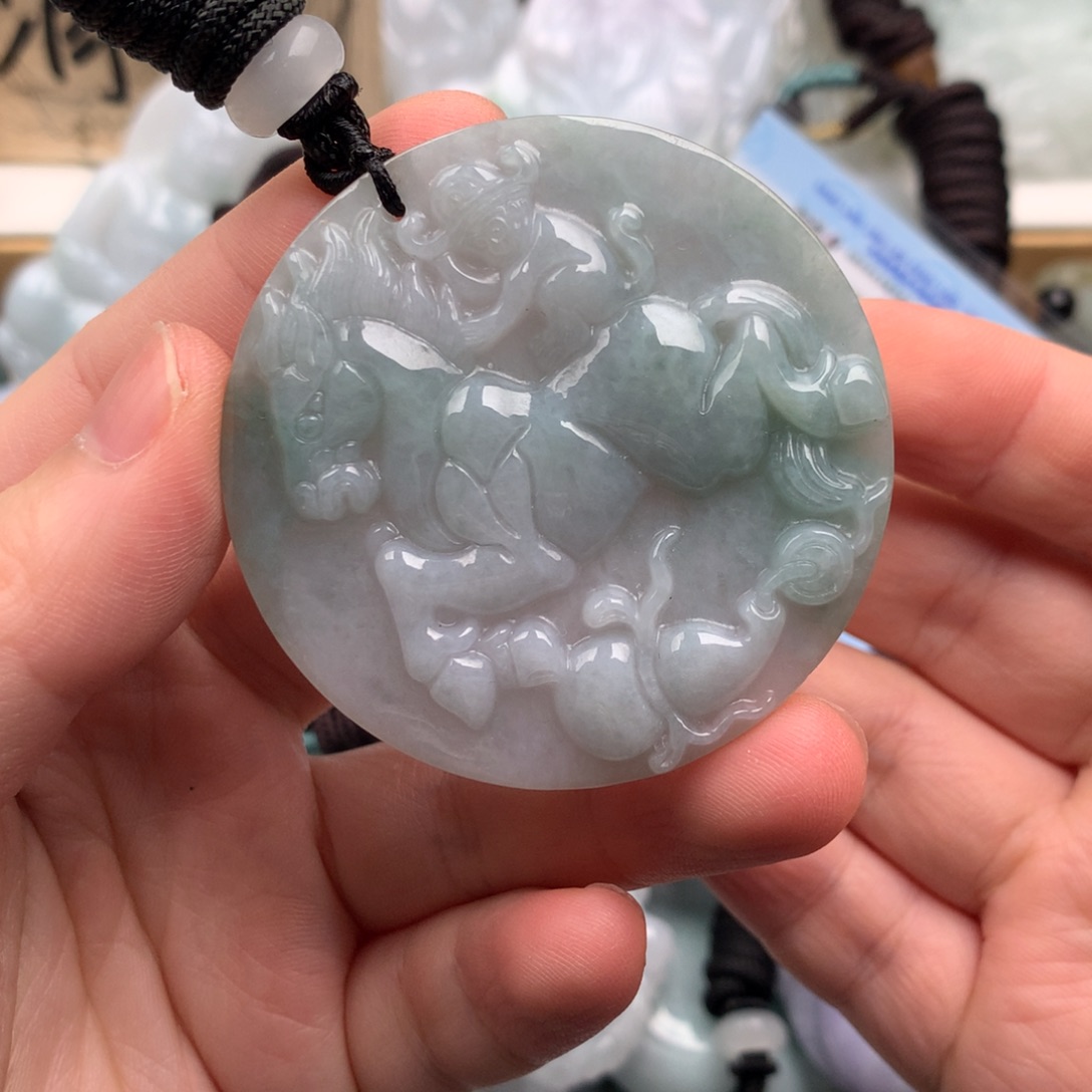 吊坠(不含链)未镶嵌翡翠