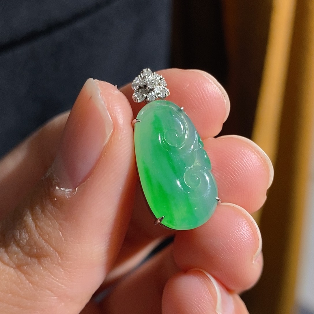 翡翠颈饰18K金镶嵌天然缅甸A货翡翠