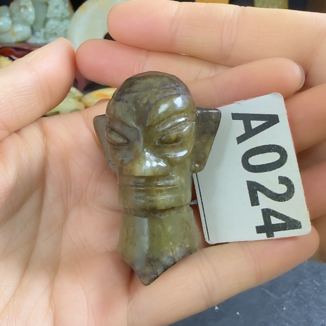 和田玉未镶嵌挂件