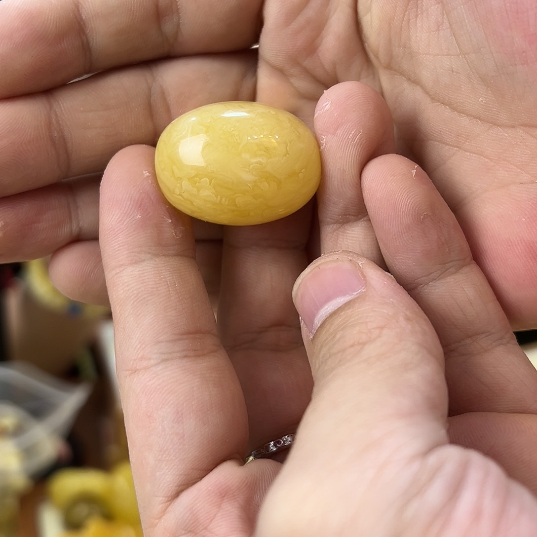 琥珀珠宝奇石未镶嵌