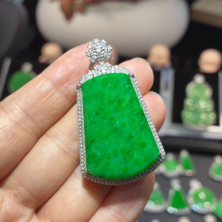 翡翠18K金镶嵌吊坠(不含链)翡翠