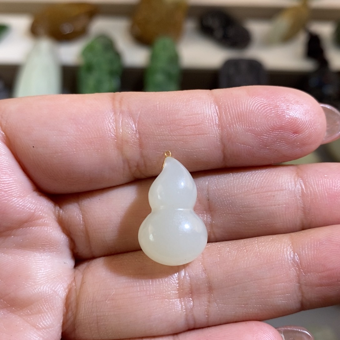 和田玉颈饰18K金镶嵌