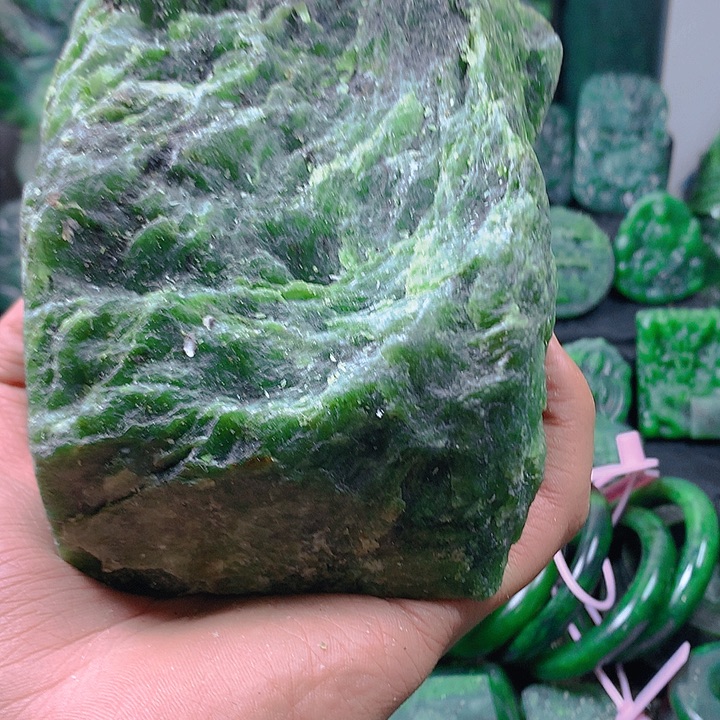 和田玉（碧玉）未镶嵌珠宝奇石