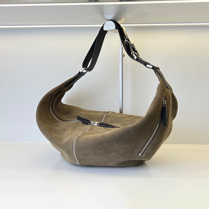 CaitinKaie麂皮头层牛皮箭筒包斜挎包1836单肩磨砂女大容量真皮包