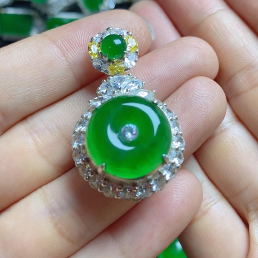 【闪购商品】翡翠挂件银S925镶嵌平安扣