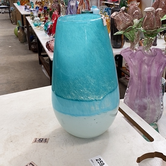 琉璃花瓶高38厘米口径10厘米