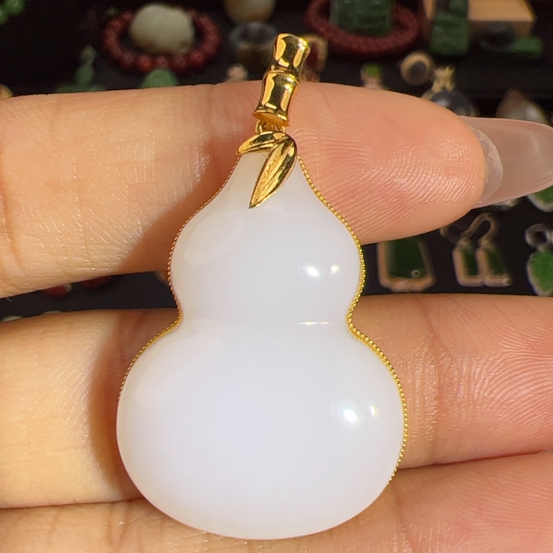 和田玉羊脂白葫芦大吊坠18K金镶嵌