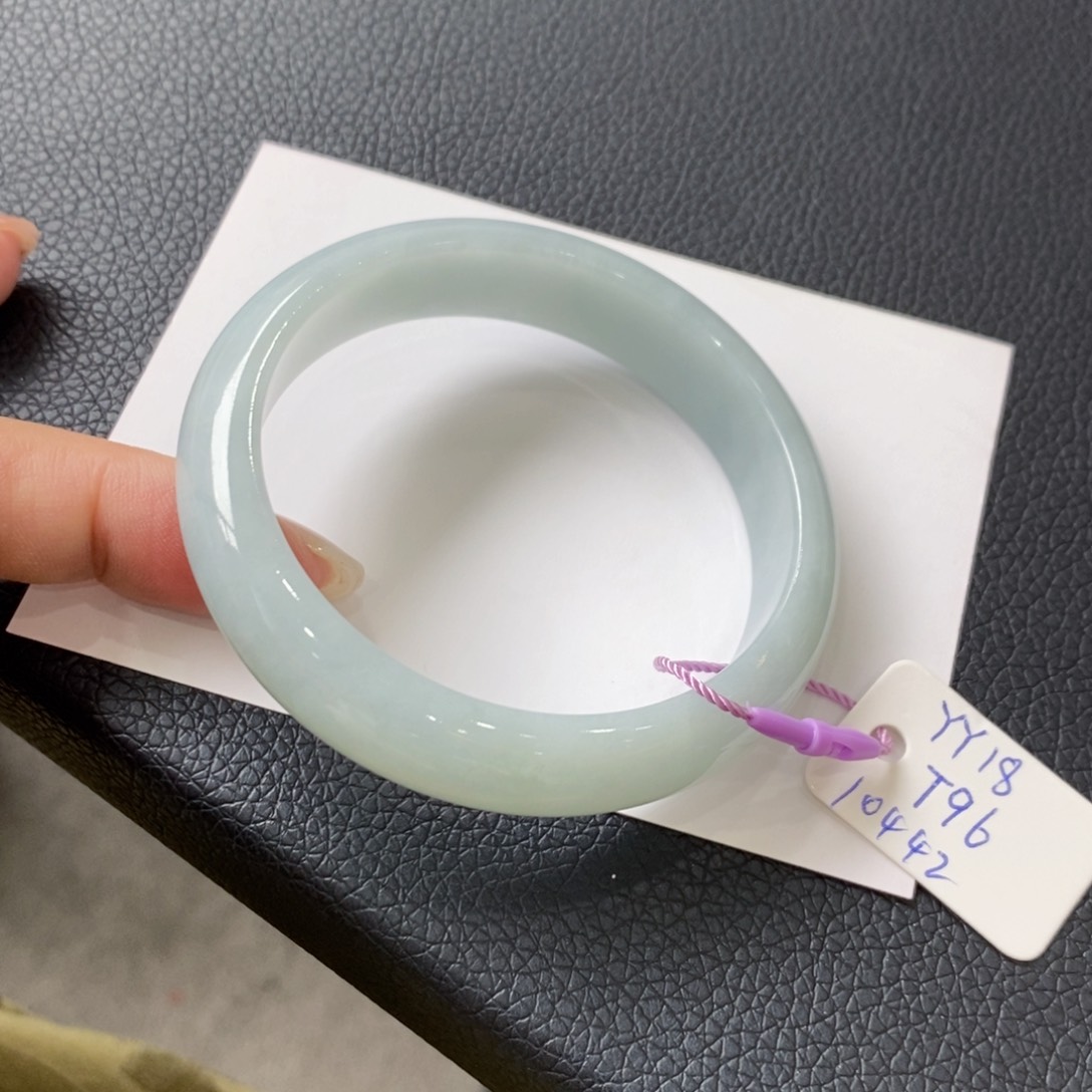 未镶嵌手镯翡翠?****1111111111111