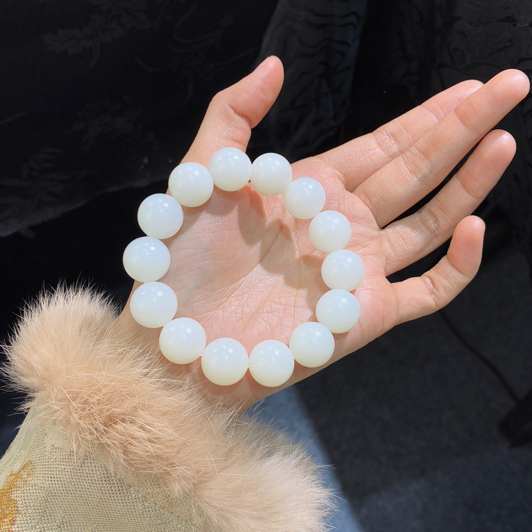 和田玉俄料羊脂白玉柔光手串卡14