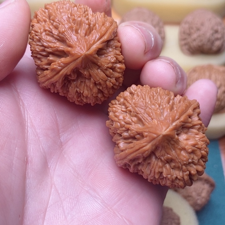 文玩核桃把件边38肚41全品红皮大蒜头克重极高