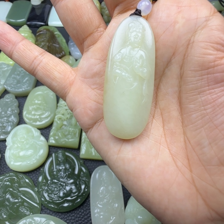 和田玉未镶嵌珠宝奇石