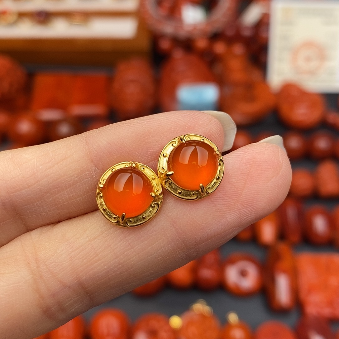 南红玛瑙云南保山冰红耳钉银S925镶嵌