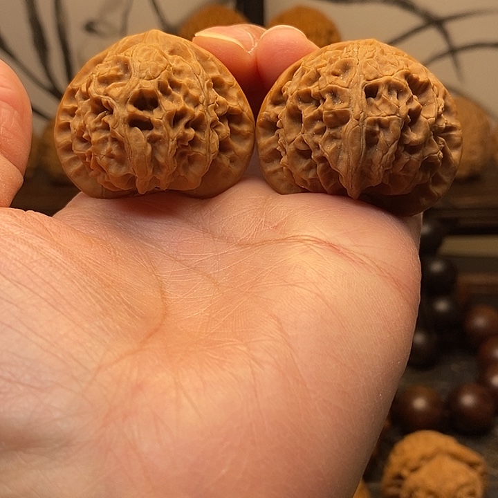 把件文玩核桃桃心宫灯有修