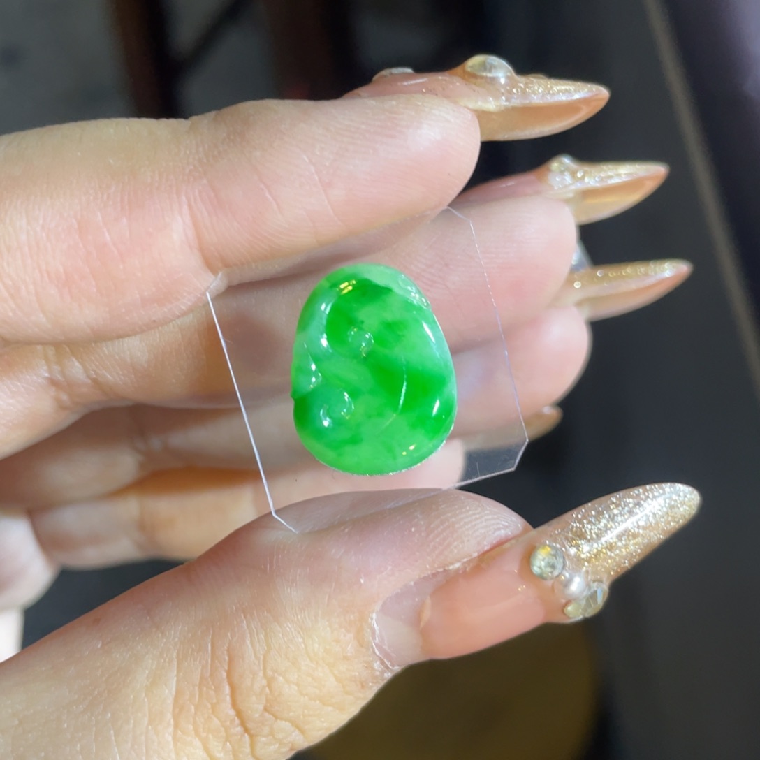 定制翡翠未镶嵌如意