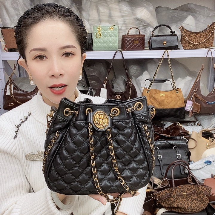 蚕丝小牛剖层皮革PU