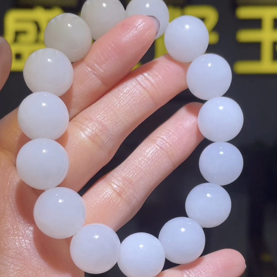和田玉手串首饰珠宝多样性发货