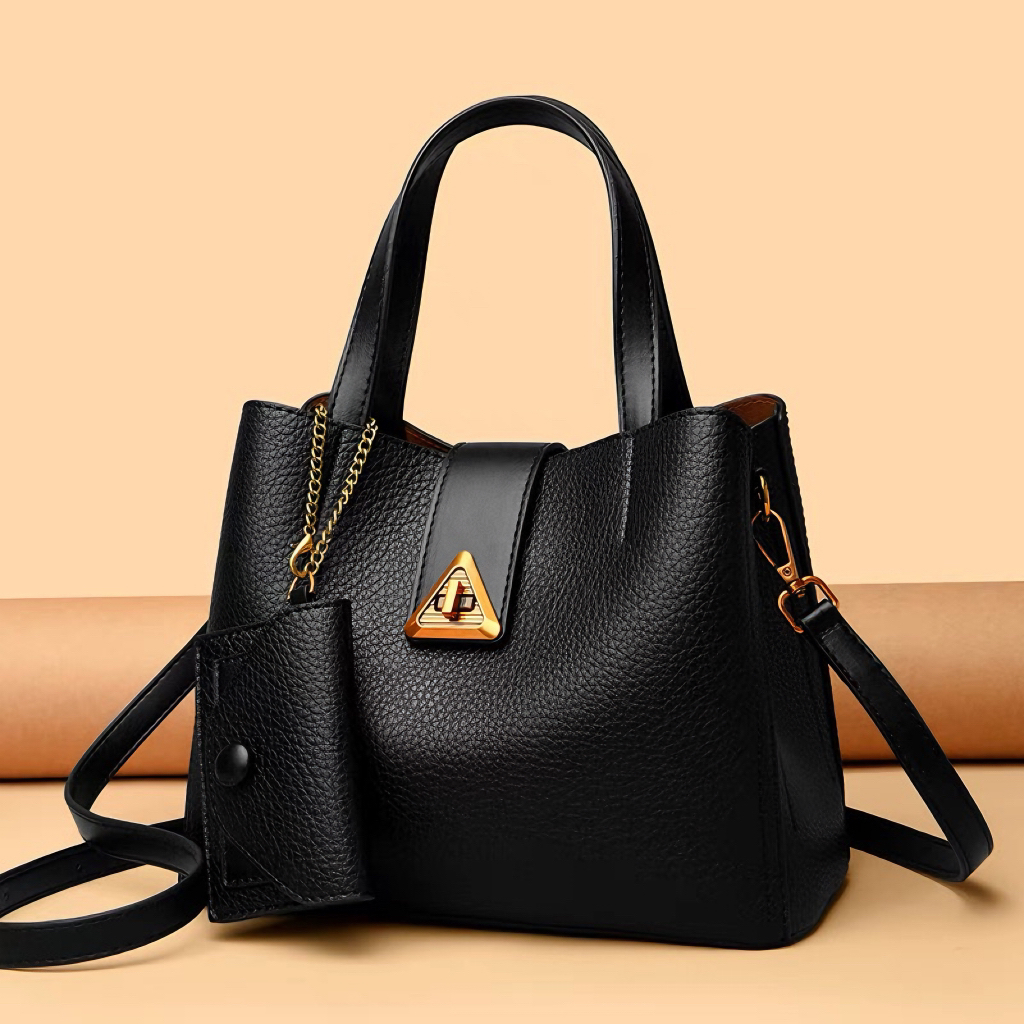 【带挂件】春夏季新品推荐小众新款水桶包经典女包百搭大容量手提包