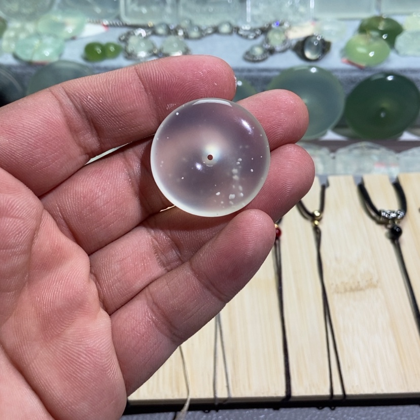 【闪购商品】蛇纹石玉颈饰未镶嵌穆*