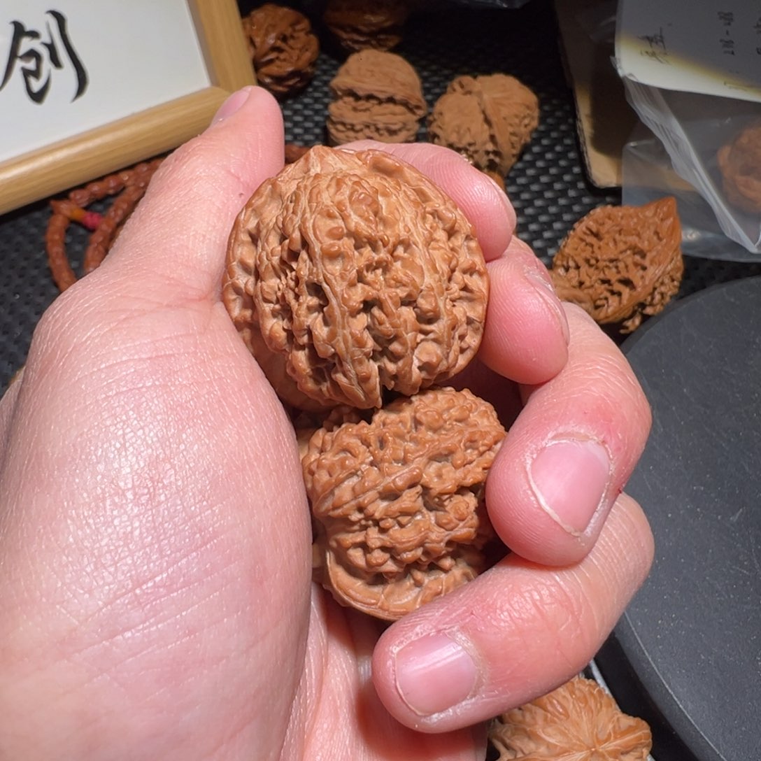 文玩核桃把件一**行满天星