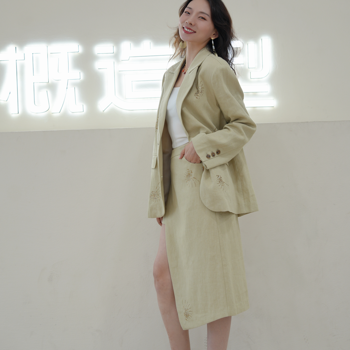 DIANA VEVINA绿色可拆卸亚麻西装裙裤