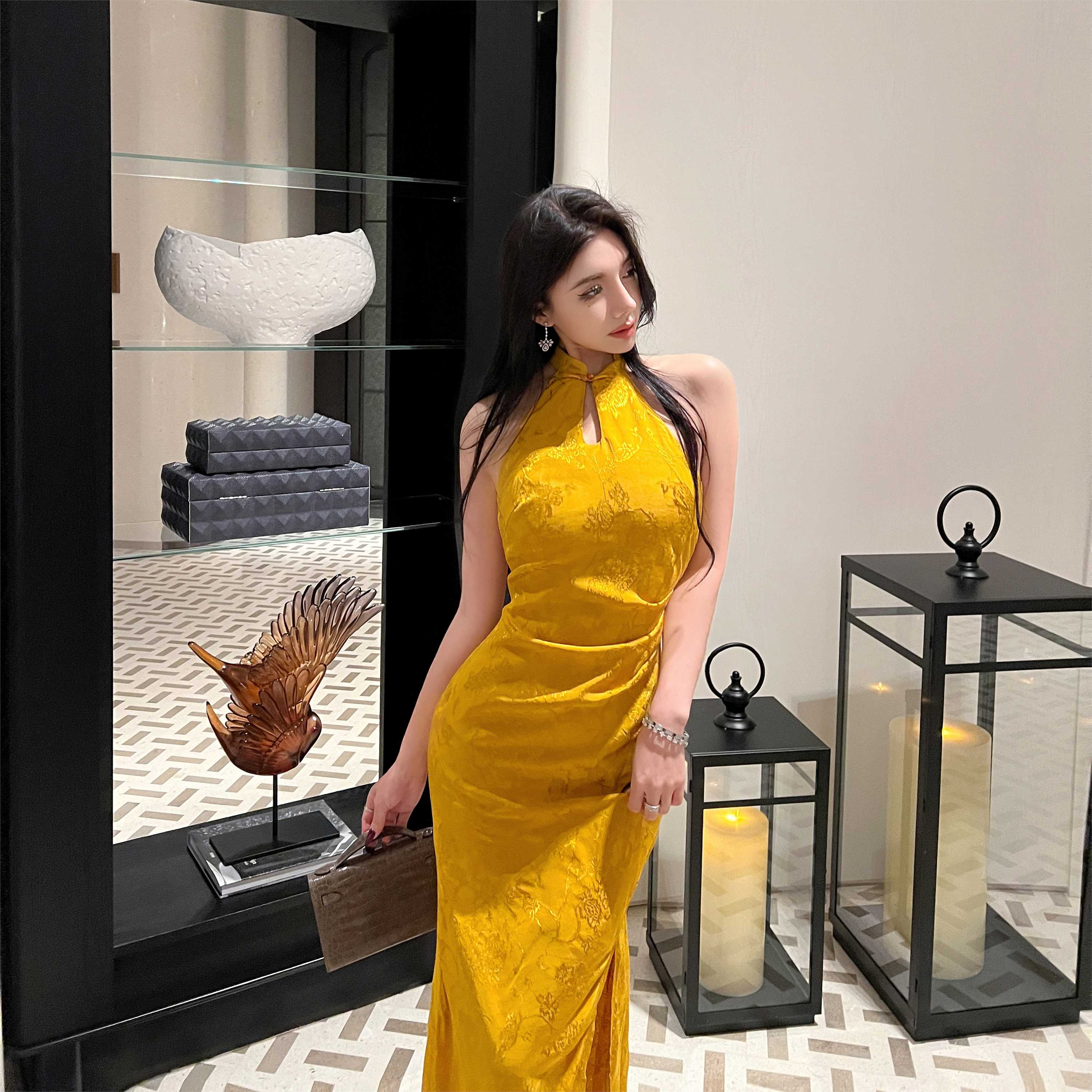 579厅里厅气连衣裙女新中式名媛国风提花金立领挂脖旗袍长裙4517