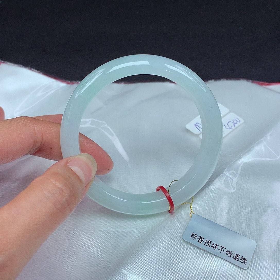 翡翠手镯未镶嵌57圈2470