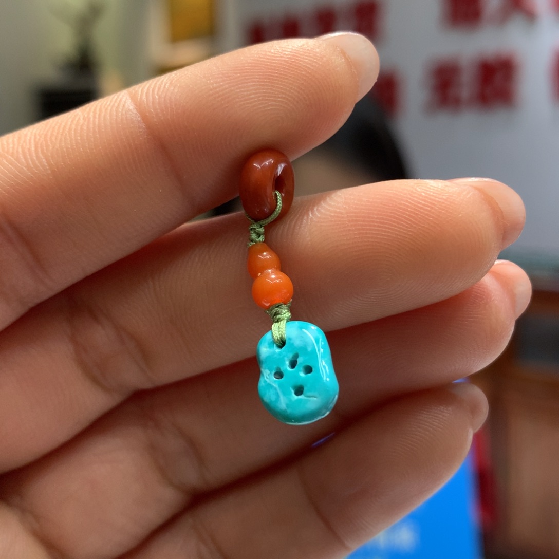 南红玛瑙配饰未镶嵌