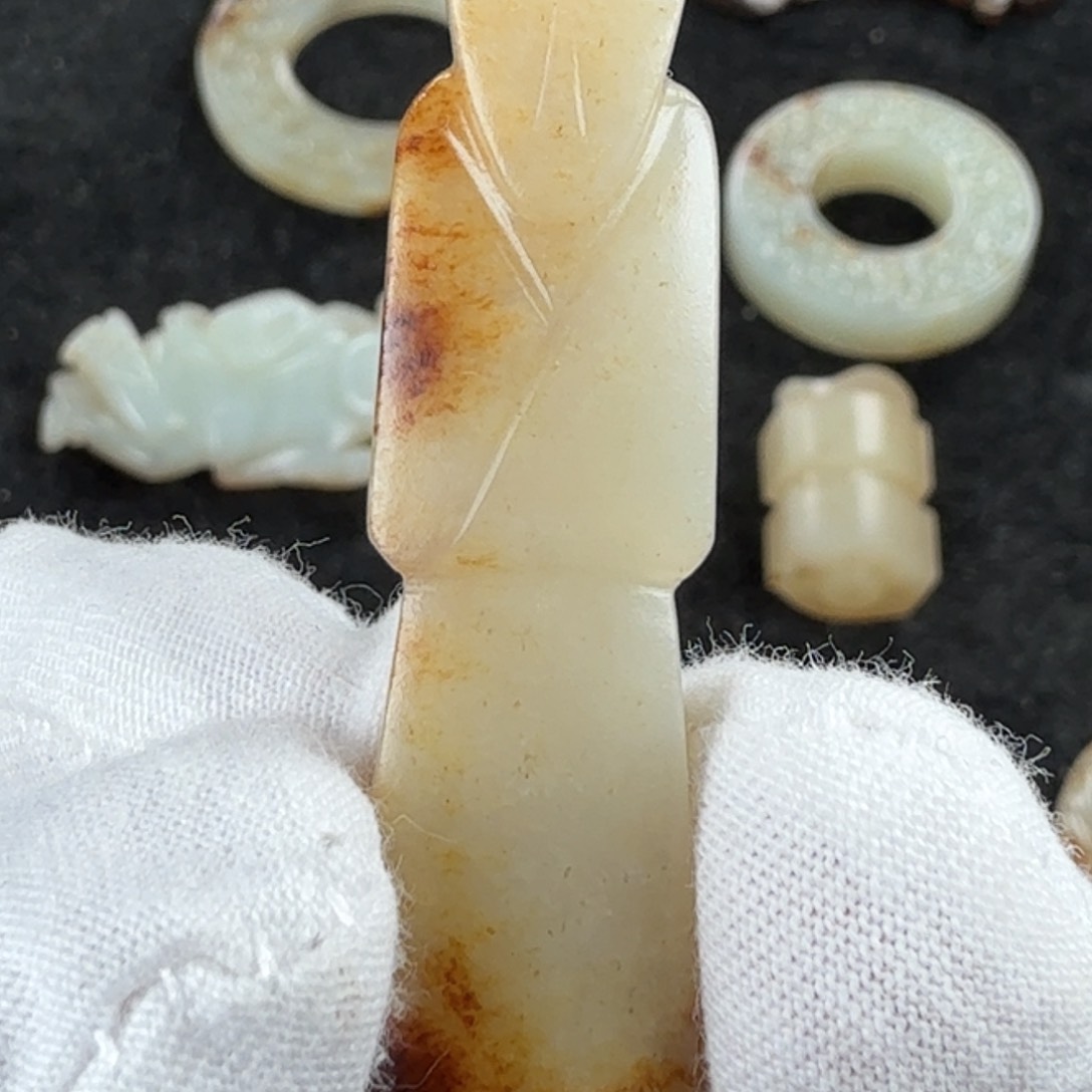 颈饰未镶嵌和田玉（糖玉）时***@