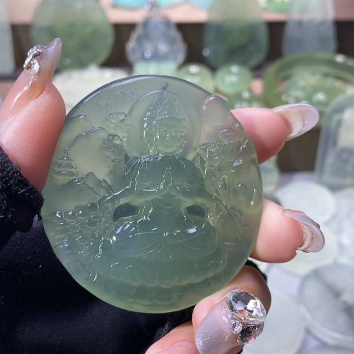 岫玉三头四臂观音未镶嵌