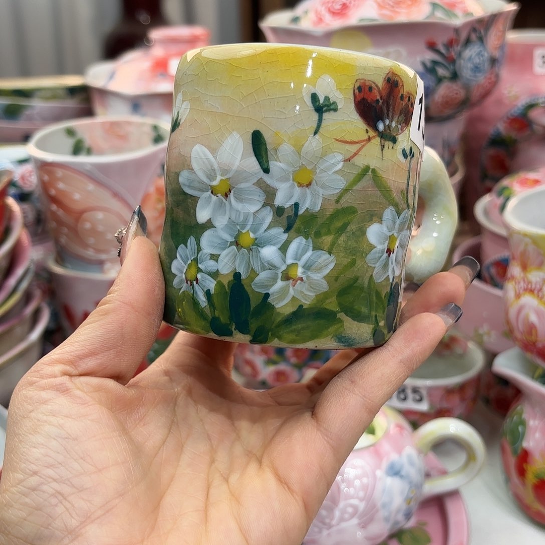 瓷片兔兔你的笑容真可爱哈哈