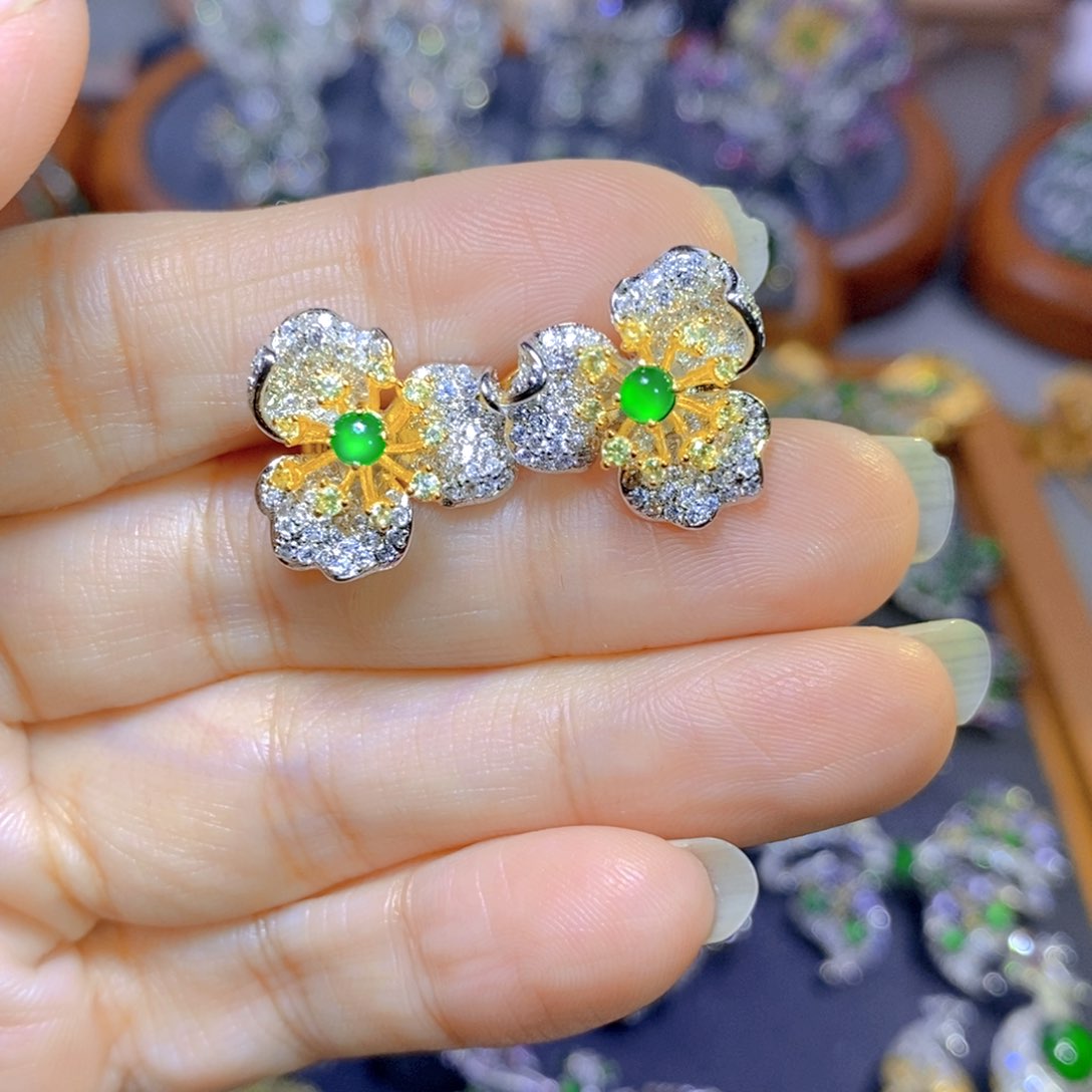 翡翠颈饰银S925镶嵌天然翡翠