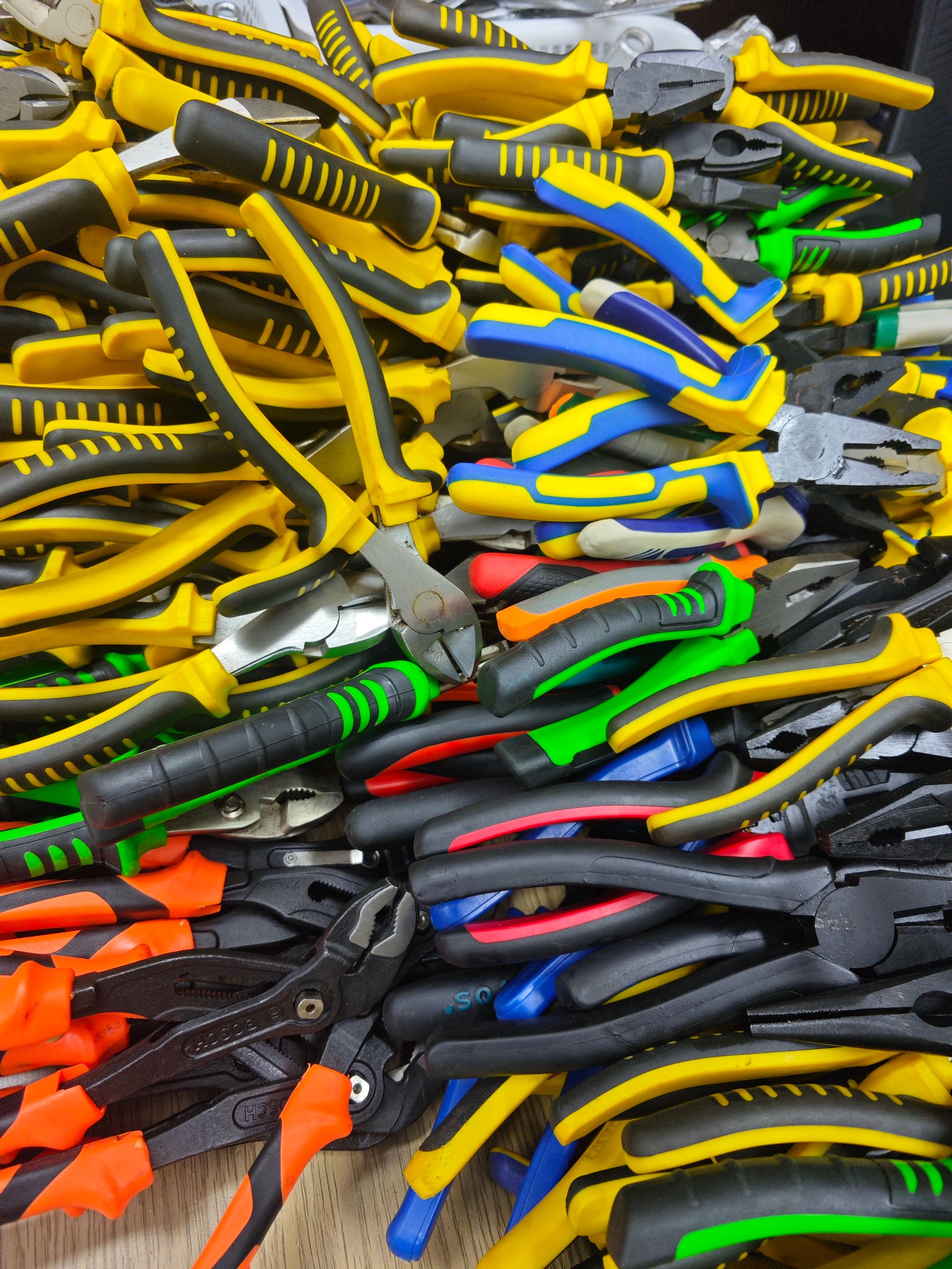 826号   五金工具商品杂款以直播间为准按斤称介意者勿拍