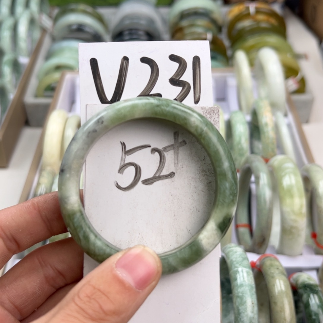 岫玉手镯未镶嵌天然岫玉微瑕