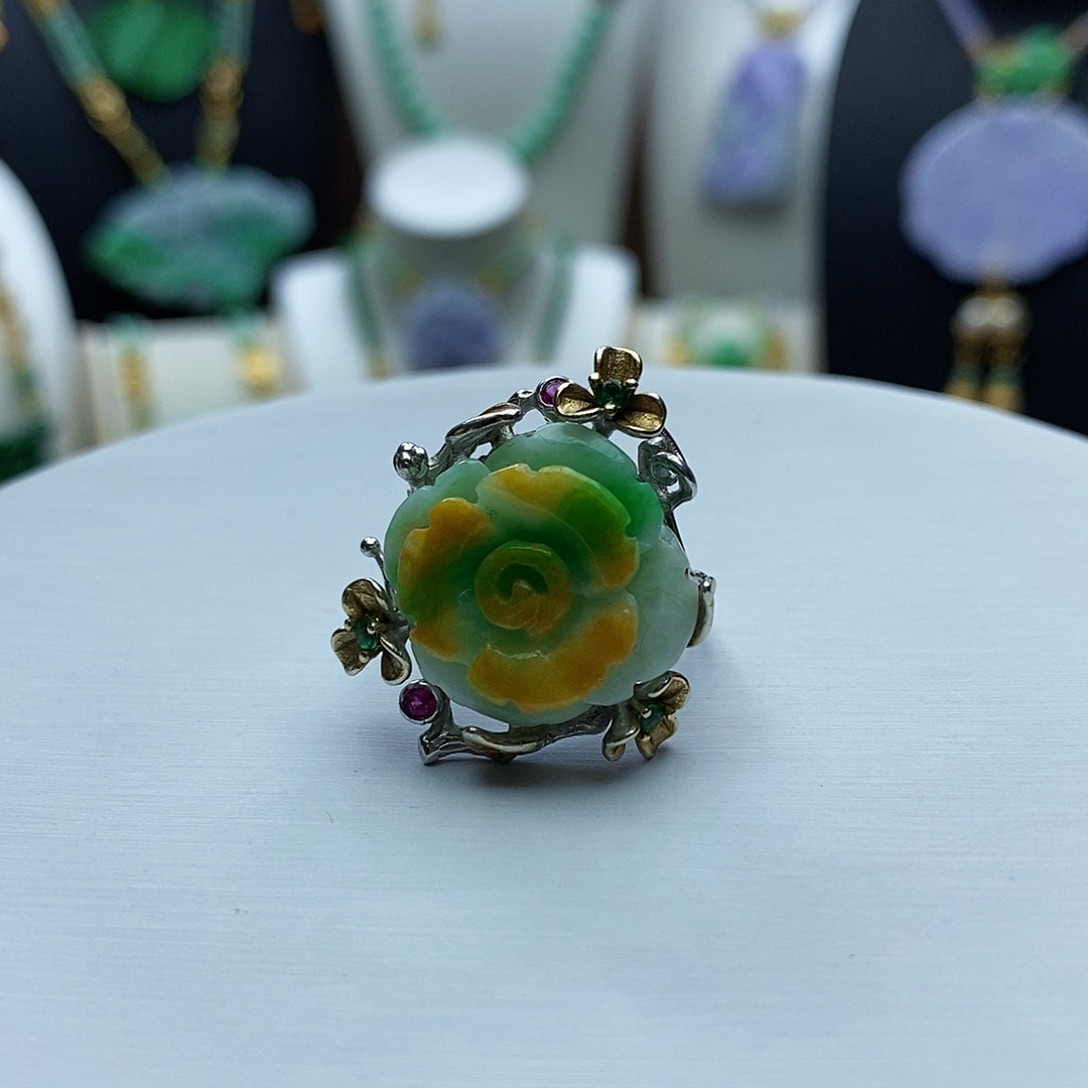 翡翠戒指未镶嵌天然