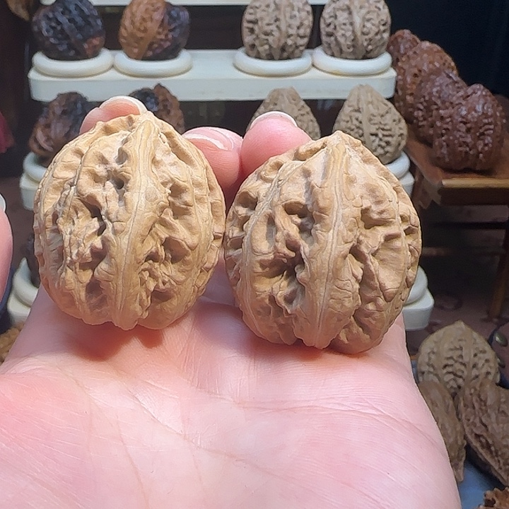 文玩核桃吊坠龙筋绣球10