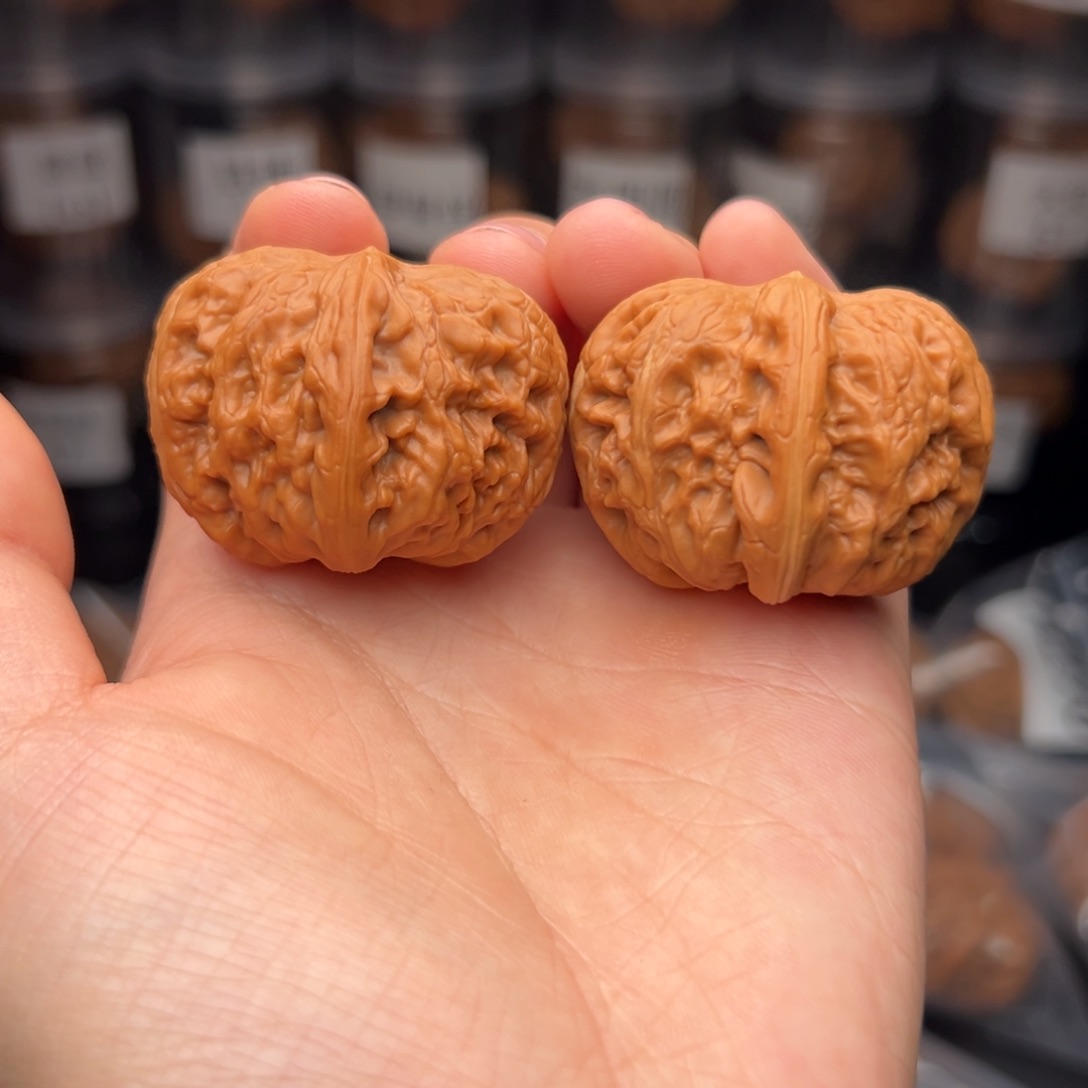 文玩核桃吊坠Z****-元宝